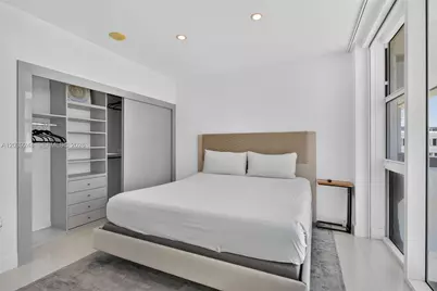 10275 Collins Ave #1521, Bal Harbour, FL 33154 - Photo 32