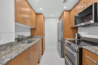 10275 Collins Ave #1521, Bal Harbour, FL 33154 - Photo 14