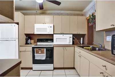 6280 SW 8th Pl, North Lauderdale, FL 33068 - Photo 16