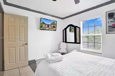 6280 SW 8th Pl, North Lauderdale, FL 33068 - Photo 20