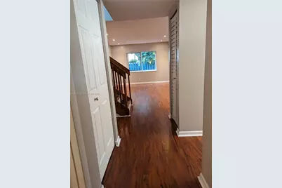3446 Oak Dr, Hollywood, FL 33021 - Photo 10