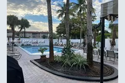 4000 Crystal Lake Dr #111, Deerfield Beach, FL 33064 - Photo 4