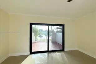 1606 NW 90th Way, Pembroke Pines, FL 33024 - Photo 14