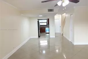 1606 NW 90th Way, Pembroke Pines, FL 33024 - Photo 12