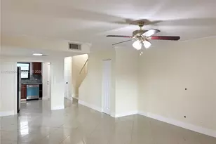 1606 NW 90th Way, Pembroke Pines, FL 33024 - Photo 10
