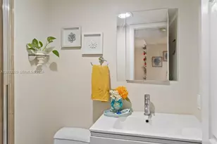 8846 W McNab Rd, Tamarac, FL 33321 - Photo 32