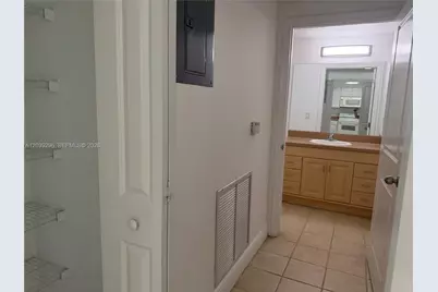 1250 S Miami Ave #1607, Miami, FL 33130 - Photo 14
