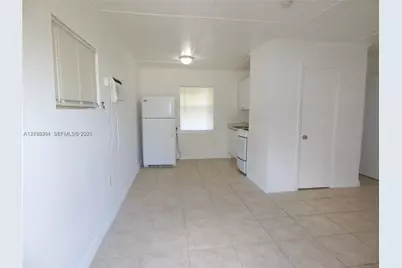 411 Columbus Pkwy #1, Hollywood, FL 33021 - Photo 2