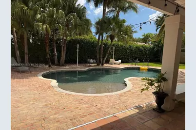 11521 SW 98th Ct, Miami, FL 33176 - Photo 4