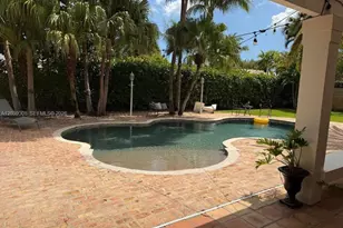 11521 SW 98th Ct, Miami, FL 33176 - Photo 4
