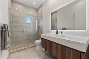 11163 NW 71st Terrace, Doral, FL 33178 - Photo 24