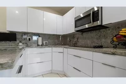 7548 NW 173rd Ter, Hialeah, FL 33015 - Photo 4