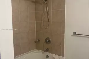 19501 W Country Club Dr, Aventura, FL 33180 - Photo 18