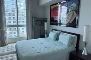 300 S Biscayne Blvd, Miami, FL 33131 - Photo 10