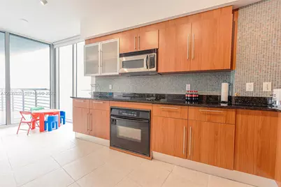 335 S Biscayne Blvd #1009, Miami, FL 33131 - Photo 10