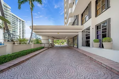 5757 Collins Ave #702, Miami Beach, FL 33140 - Photo 4