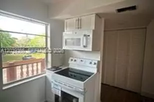 9272 SW 3rd St, Boca Raton, FL 33428 - Photo 2