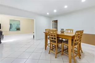 19323 Carolina Cir, Boca Raton, FL 33434 - Photo 8