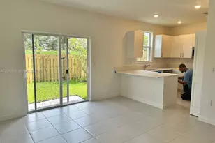 11965 NW 47th Manor, Coral Springs, FL 33076 - Photo 2
