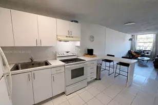 710 Washington Ave, Miami Beach, FL 33139 - Photo 2