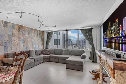 5401 Collins Ave #813, Miami Beach, FL 33140 - Photo 4