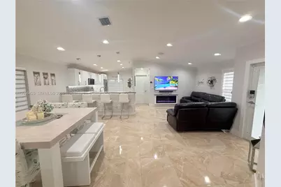 19331 NW 57th Ct, Miami, FL 33015 - Photo 6