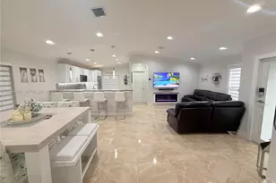 19331 NW 57th Ct, Miami, FL 33015 - Photo 6