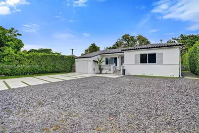 213 NE 43rd St #213, Miami, FL 33137 - Photo 2