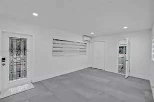 213 NE 43rd St, Miami, FL 33137 - Photo 28