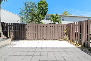 1774 SW 81st Ln, Davie, FL 33324 - Photo 24