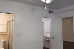 1667 NE Miami Gardens Dr, Miami, FL 33179 - Photo 16