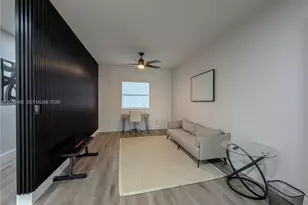 10750 NW 66th St, Doral, FL 33178 - Photo 6