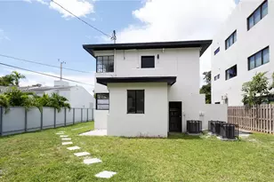 423 NE 71st St, Miami, FL 33138 - Photo 16