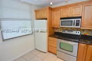 3630 Whitehall Dr, West Palm Beach, FL 33401 - Photo 6