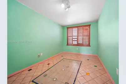 819 5th St, Miami Beach, FL 33139 - Photo 16