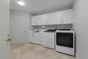10 Edgewater Dr, Coral Gables, FL 33133 - Photo 32