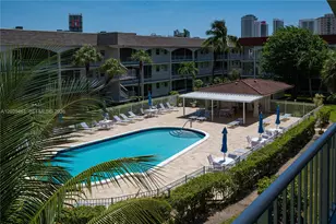 541 Blue Heron Dr, Hallandale Beach, FL 33009 - Photo 22