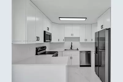 1220 NE 8 St, Pompano Beach, FL 33060 - Photo 2