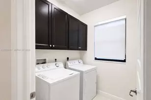 8605 NW 102nd Ct, Doral, FL 33178 - Photo 16
