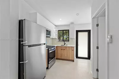 3040 NW 93rd St, Miami, FL 33147 - Photo 12