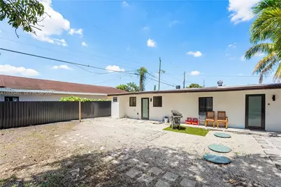 3040 NW 93rd St, Miami, FL 33147 - Photo 4