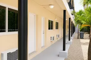 223 NW 12th St, Miami, FL 33136 - Photo 2