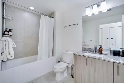 5350 NW 84th Ave #909, Doral, FL 33166 - Photo 6