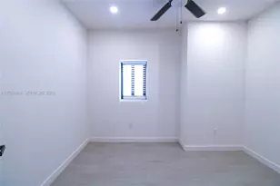 221 SW 11th Ave, Miami, FL 33130 - Photo 6
