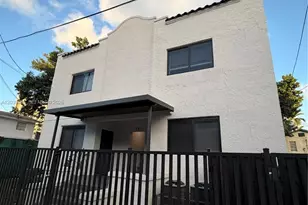 221 SW 11th Ave, Miami, FL 33130 - Photo 16