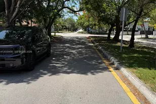 227 SW 26th Rd, Miami, FL 33129 - Photo 24