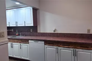 1522 NE 34th Ct, Oakland Park, FL 33334 - Photo 18