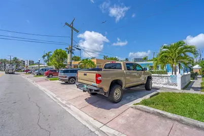 2120 Biarritz Dr, Miami Beach, FL 33141 - Photo 32