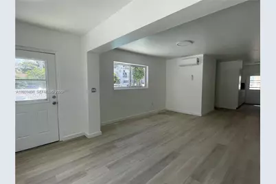 2120 Biarritz Dr, Miami Beach, FL 33141 - Photo 8