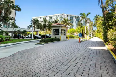 19380 Collins Ave #PH-6, Sunny Isles Beach, FL 33160 - Photo 38